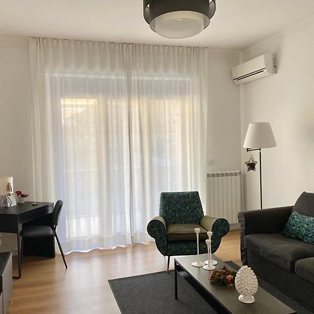 Home 22 Appartamento In Centro Storico - Катания Экстерьер фото